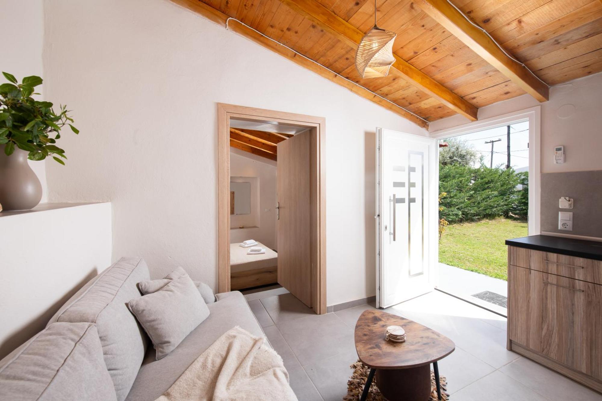 Kentrikon Rooms III & Mint House ลิเมนาเรีย ภายนอก รูปภาพ